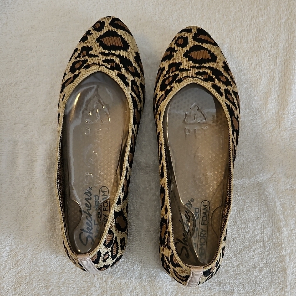 Skechers Women's Leopard Print Flats